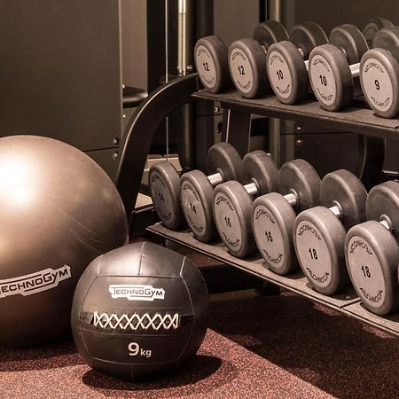 Virgin Hotels Edinburg Exteriör bild Dumbbells and exercise balls