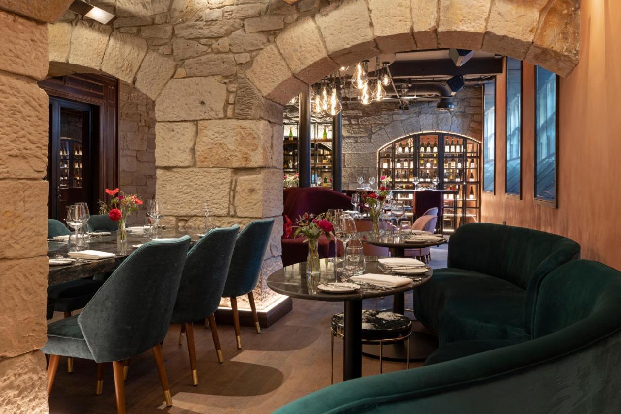 Virgin Hotels Edinburg Exteriör bild Interior of the restaurant